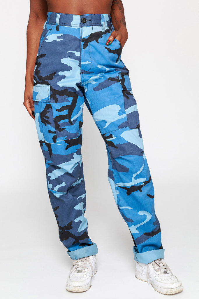 VETEMENTS Wide-Leg Camouflage-Print Jeans for Men | MR PORTER